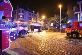 Tram gaat volledig uit de sporen en boort zich in gevel van Antwerps flatgebouw: twee zwaargewonden, zeker hele dag hinder