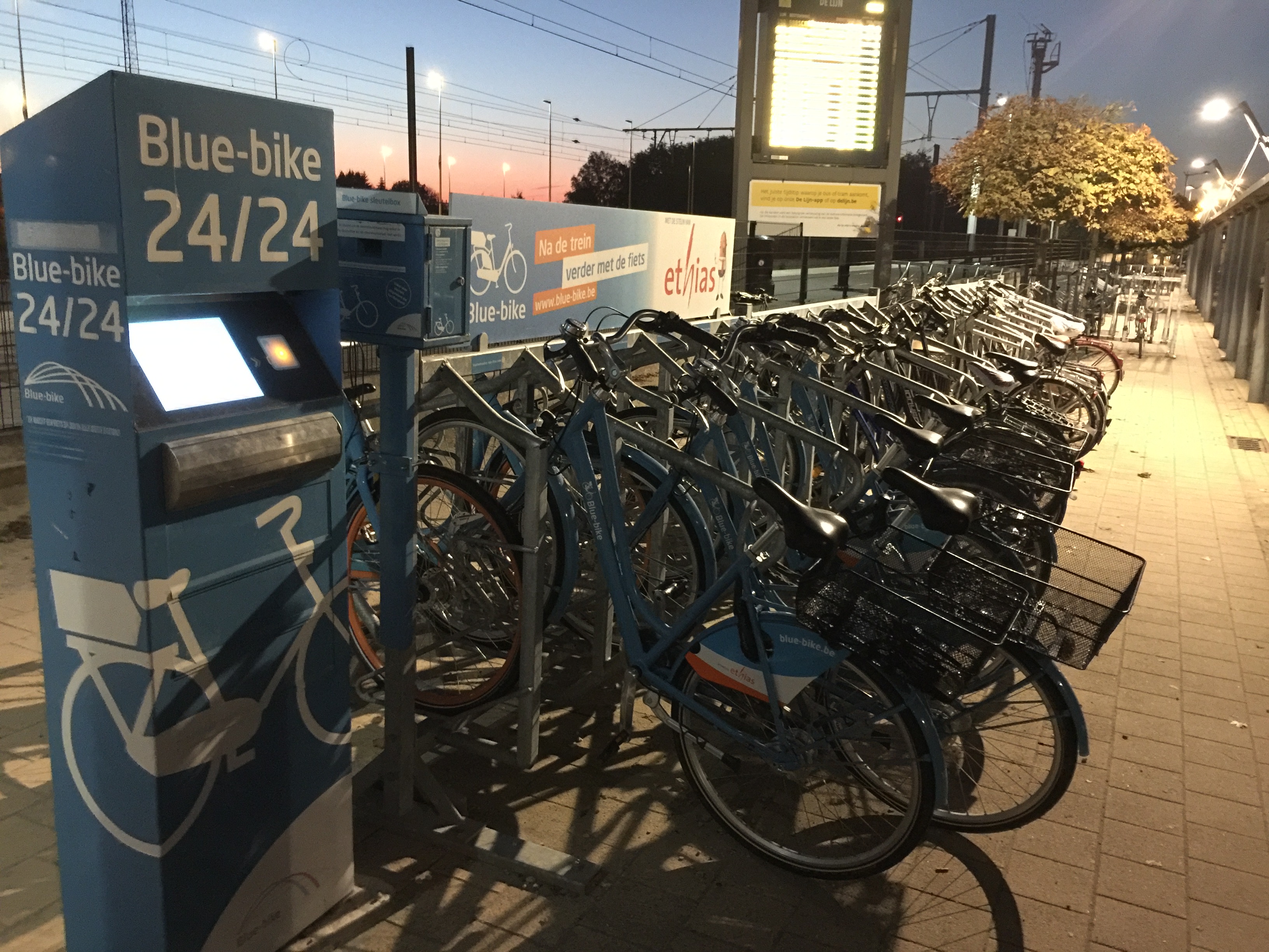 Aanpassingen aan fietsenstalling en autoparklng aan station (Tienen) | Het  Nieuwsblad Mobile
