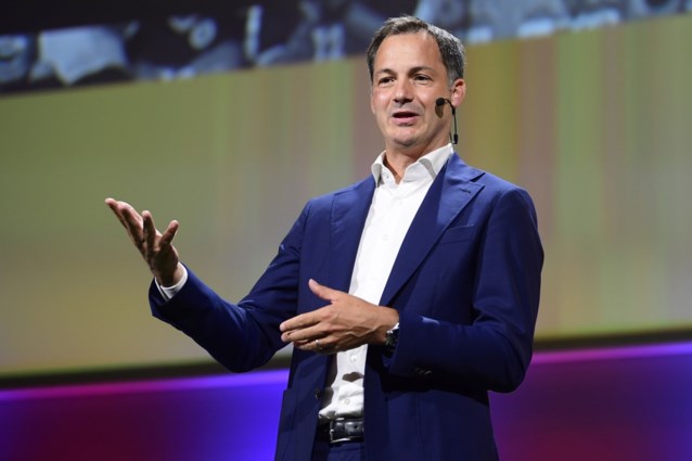 Alexander De Croo haalt uit naar "treuzelende" N-VA en PS ...
