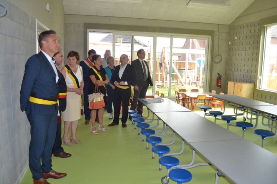 FOTO. Nieuwe gemeenteschool feestelijk geopend (Erpe-Mere ...