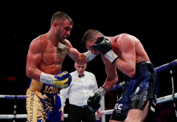 Vasyl Lomachenko verovert WBC-titel bij lichtgewichten