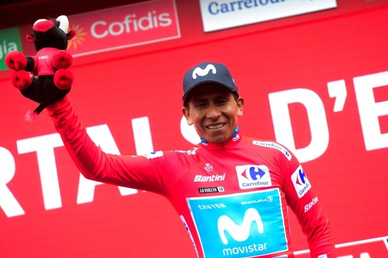 Door noodweer niet te zien op tv: Primoz Roglic werd in Vuelta omvergereden door motor