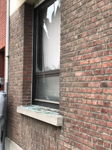 Drie huizen ingestort bij zware explosie in Wilrijk: drie personen van onder puin gehaald, speurhonden zoeken naar laatste vermiste
