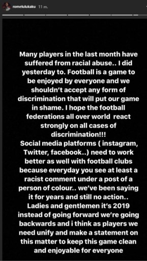 Lukaku roept op tot actie nadat hij slachtoffer werd van racisme: “Dames en heren, het is 2019”