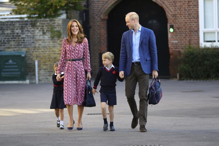 Prinses Charlotte voor het eerst naar school