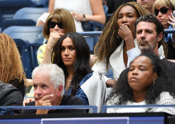 Tennisfans zien opmerkelijke oorzaak van nederlaag Serena Williams: “Meghan Markle brengt ongeluk”