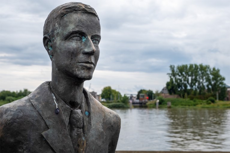 75 jaar later volgt Etienne de route waarmee zijn vader Robert de bevrijding van Antwerpen inzette