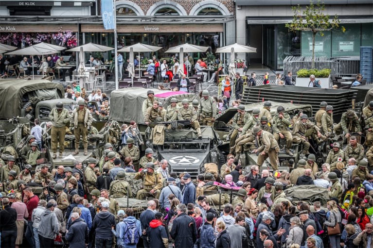 75 jaar later volgt Etienne de route waarmee zijn vader Robert de bevrijding van Antwerpen inzette