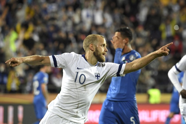 Italië en Spanje blijven foutloos, Hagi belangrijk voor Roemenië