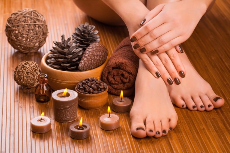 Bruin, brons en beestig: nagellaktrends voor de herfst