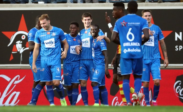 AA Gent walst nog voor de pauze over KV Mechelen en klimt naar vierde plaats