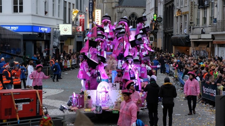 Aalst verdedigt joodse carnavalpoppen op Unesco-hoofdkwartier: “Op generlei wijze antisemitische of racistische bedoelingen”