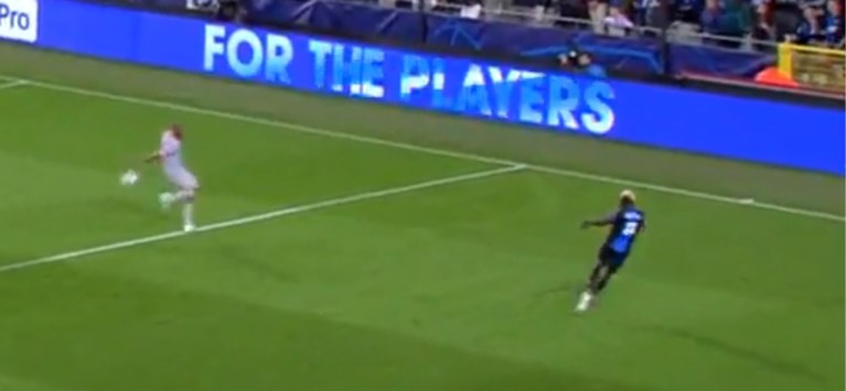 REACTIES. Philippe Clement: “Ik begrijp niet dat die penalty niet gefloten wordt”