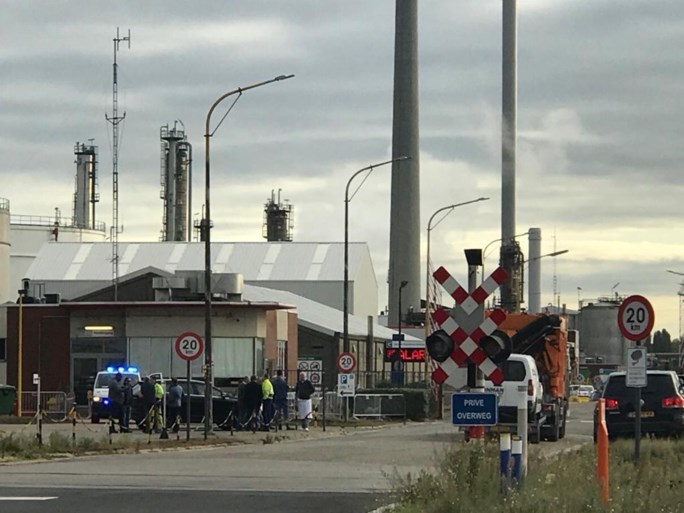 Brand in petroleumbedrijf in Antwerpse haven: 100-tal werknemers geëvacueerd