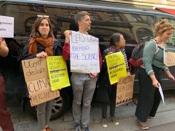 Togastoet met ’t Vliegerke en stil protest