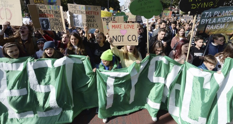 Honderdduizenden betogers in zo’n 150 landen: grootste wereldwijde klimaatprotest ooit, straks volgt Brussel