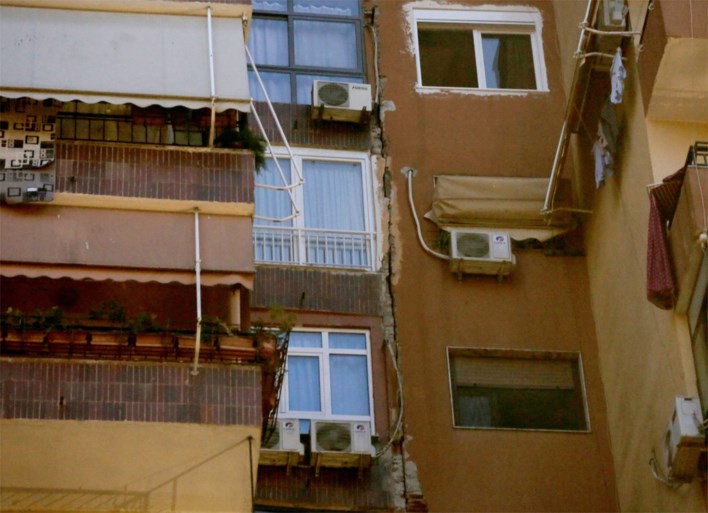 Paniek in Albanië na zware aardbeving