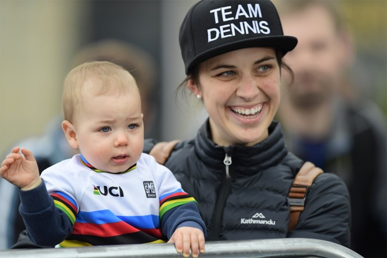 Rohan Dennis verlengt titel op WK tijdrijden, Remco Evenepoel vliegt naar een schitterende zilveren medaille