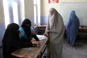 Afghaanse verkiezingen beginnen onder slecht gesternte: al zeker twee doden en zeventien gewonden bij meerdere aanslagen