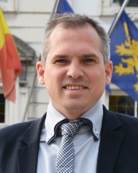 Een politieke belofte en een loyale partijsoldaat: dit zijn de twee écht nieuwe gezichten in de Vlaamse regering