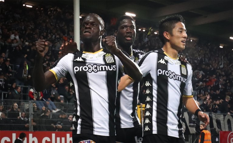 De zege van de hoop: Chadli bezorgt Anderlecht ondanks blunder van VAR drie punten bij Charleroi