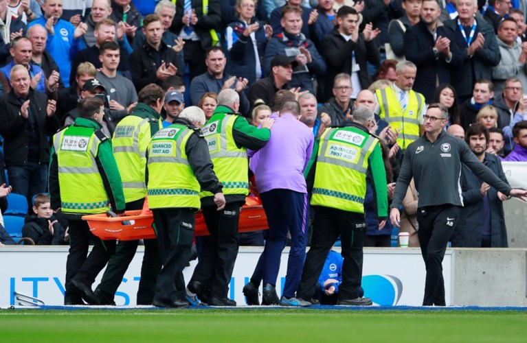 Dramatische namiddag voor Tottenham: kansloze nederlaag en zware blessure voor doelman Hugo Lloris na flater