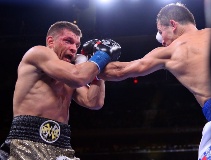 Gennady Golovkin verovert tegen Sergiy Derevyanchenko IBF- en WBO-bokstitel