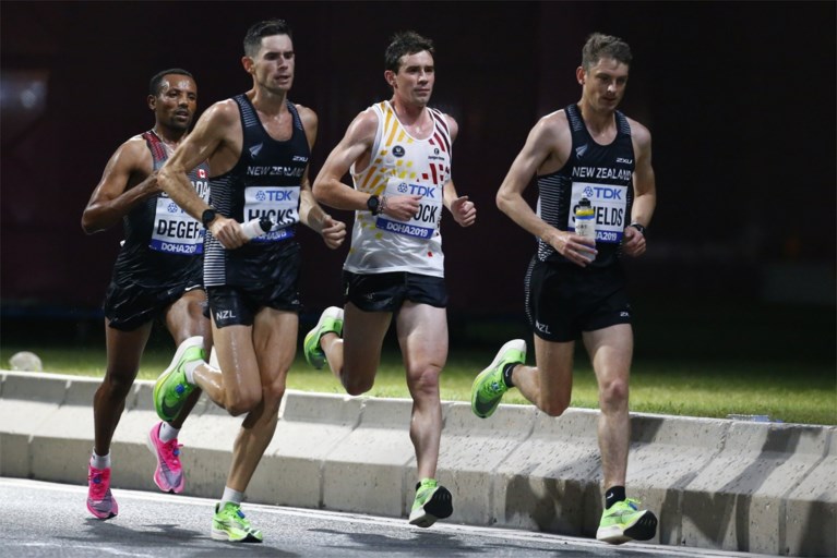 Ethiopiër Lelisa Desisa wint loodzware marathon op WK atletiek, enige Belg Thomas De Bock wordt 42e: “Kreeg zelfs een bloedneus”