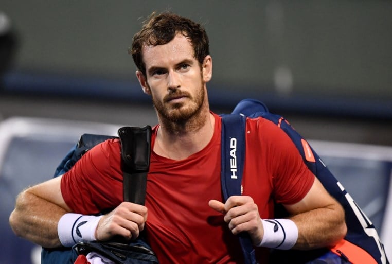 Andy Murray in de clinch met tegenspeler na illegaal geluid tijdens wedstrijd: “Hou je bek”