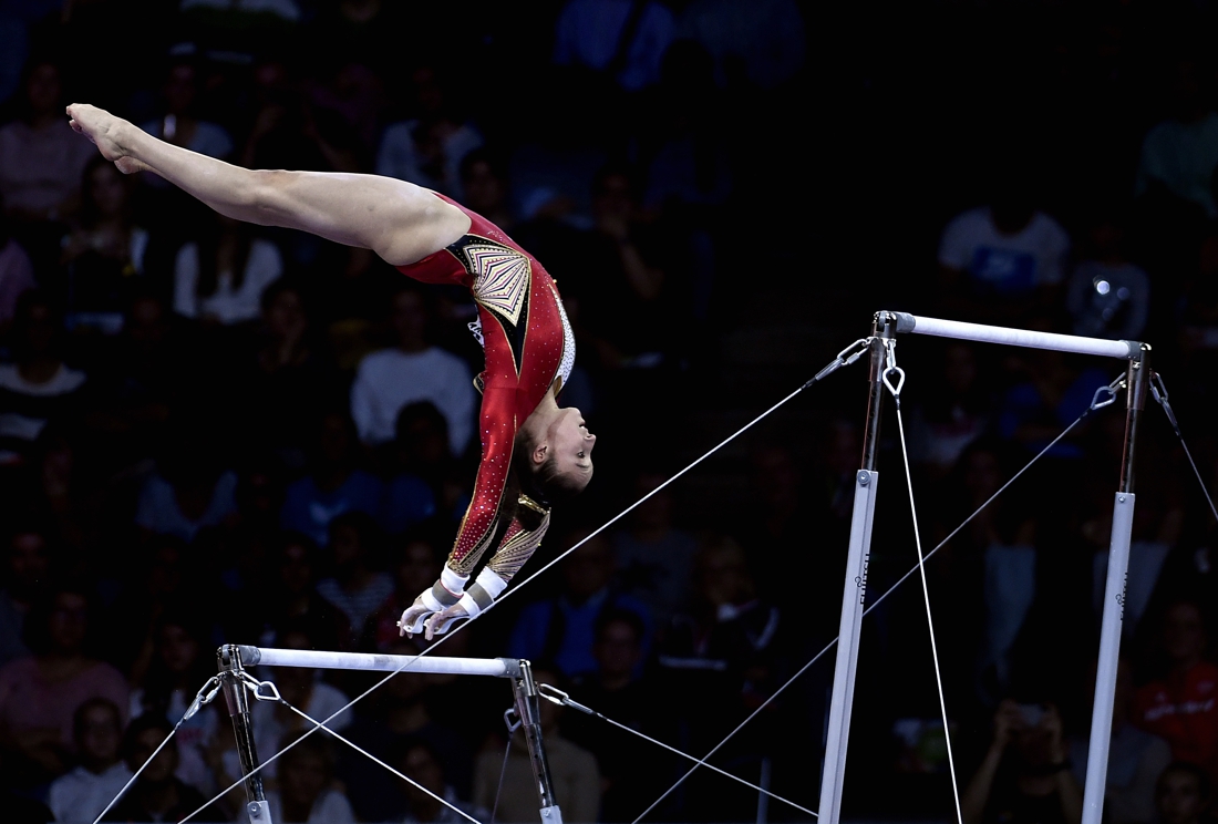 WK Nina Derwael verdedigt haar op de brug met ongelijke leggers | Het Nieuwsblad