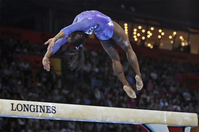 Simone Biles dikt medaillerecord nog wat aan en wint ook ...