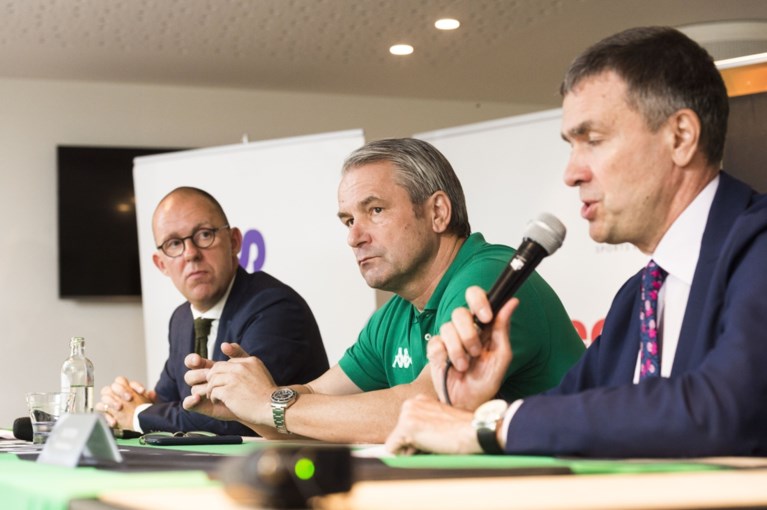 Nieuwe trainer Bernd Storck wil sleutelen aan teamspirit bij Cercle Brugge: “Als je voor problemen zorgt, vlieg je eruit”