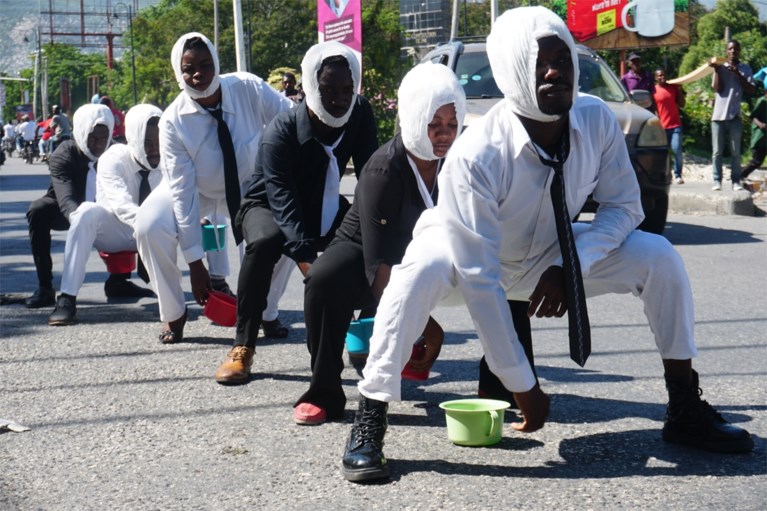 Duizenden Haïtianen sluiten zich aan bij antiregeringsprotest van populaire kunstenaars