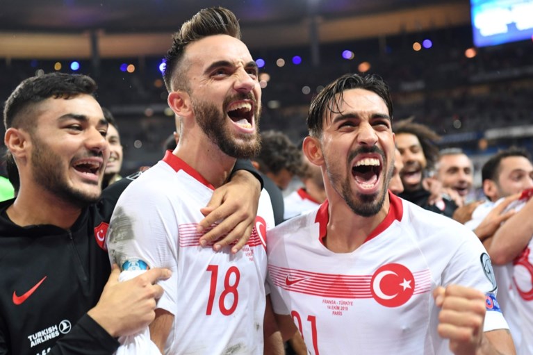 EK KWALIFICATIES. Turken provoceren na gelijkspel in Frankrijk, Oekraïne klopt Portugal en is verrassende groepswinnaar