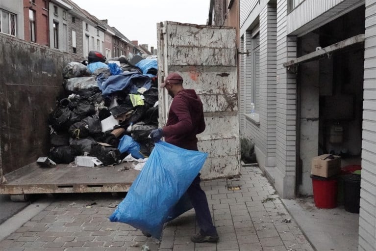 Vuilste huis wordt uitgemest: “Maar man zelf ziet er altijd proper uit”