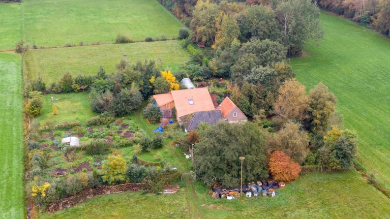 Nederlandse “kelderkinderen” negen jaar lang verwaarloosd: niet vader, maar klusjesman (58) opgepakt