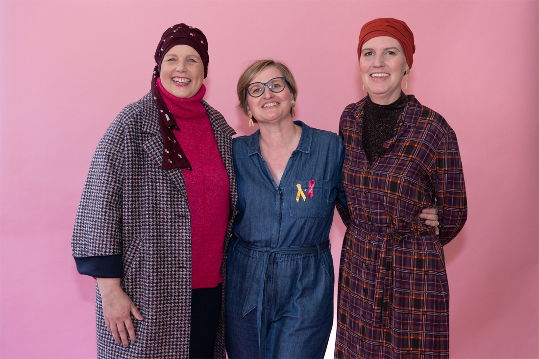 Ruth (43) en Dorien (47) poseren als echte modellen tussen de chemo door. “Ook vrouwen met kanker kunnen stralen”