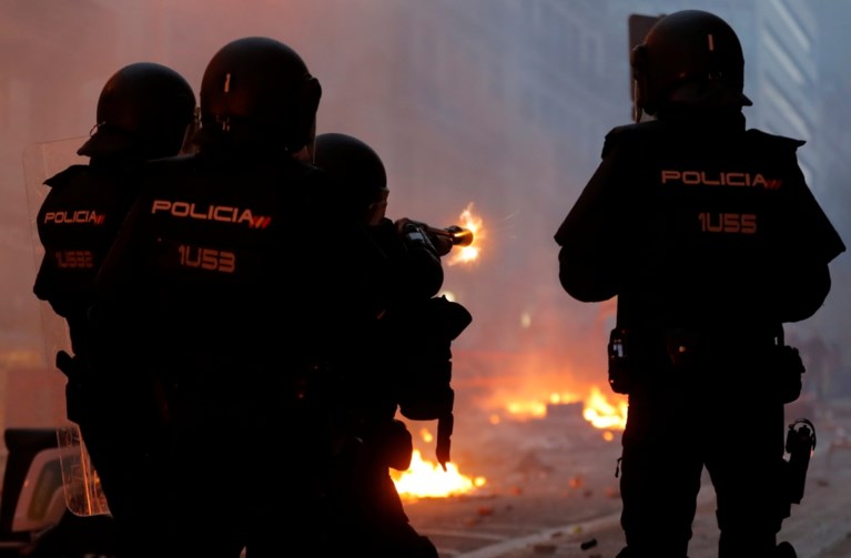 Meer dan 500.000 betogers leggen Barcelona lam