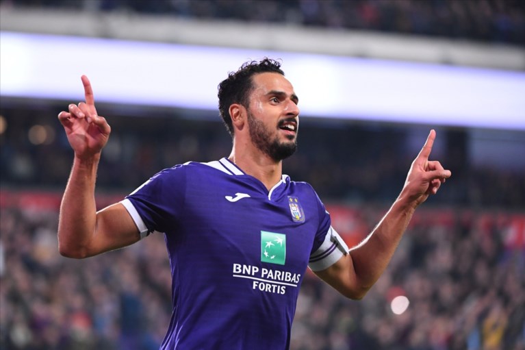Nacer Chadli loodst Anderlecht naar ruime zege tegen STVV bij rentree van Frank Vercauteren
