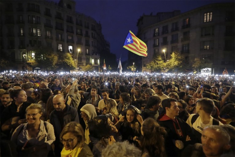 Catalaanse separatisten protesteren voor zevende nacht op rij, ditmaal vreedzaam