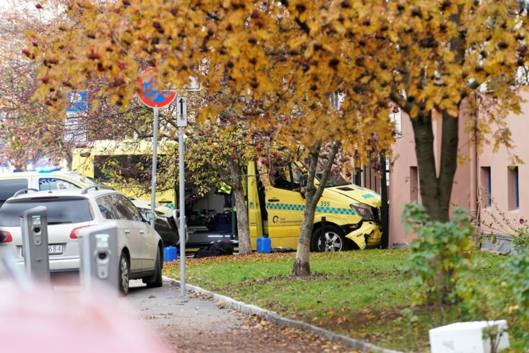 Politie opent vuur in Oslo op man in gestolen ziekenwagen: meerdere mensen aangereden