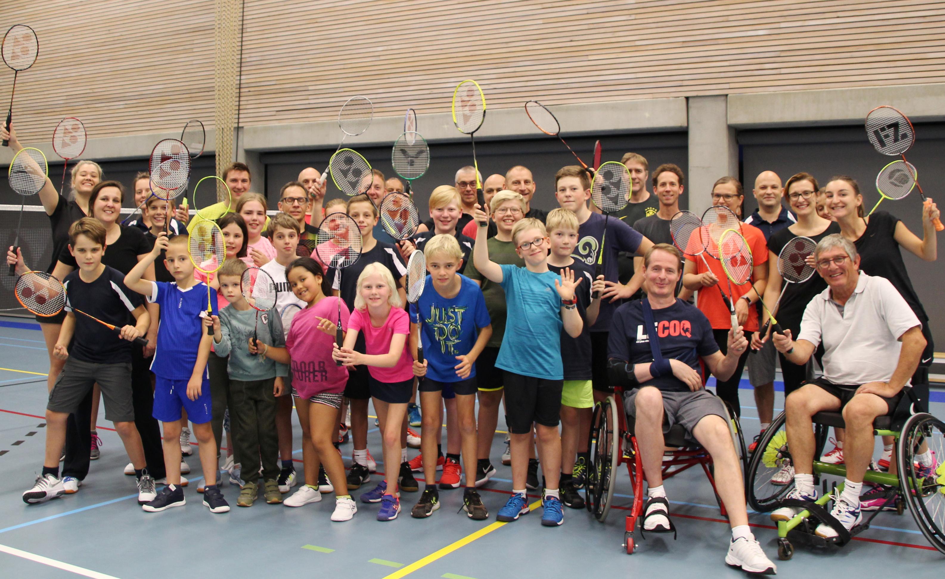 25 uren non-stop badminton ten voordele van ALS Liga