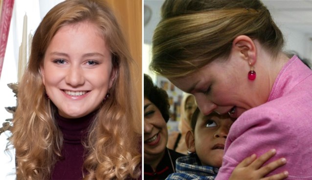 Prinses Elisabeth poseert met oorbellen van mama en trui van Zara