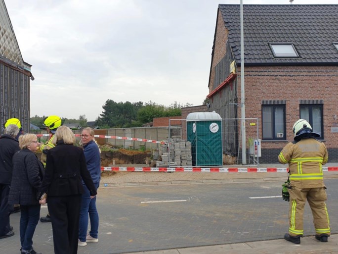 Woning onbewoonbaar verklaard na verzakking door nieuwbouw in aanbouw