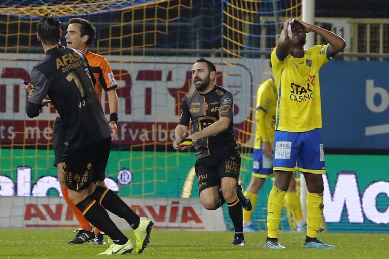 KV Mechelen springt naar de derde plaats na 1-3-zege bij Waasland-Beveren