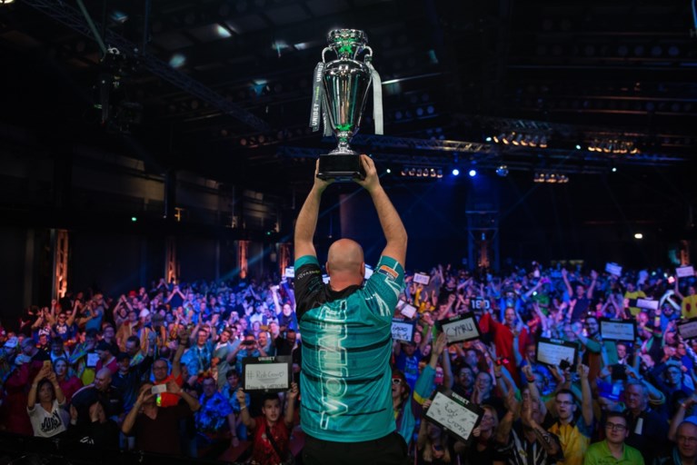 Rob Cross wint voor het eerst EK darts