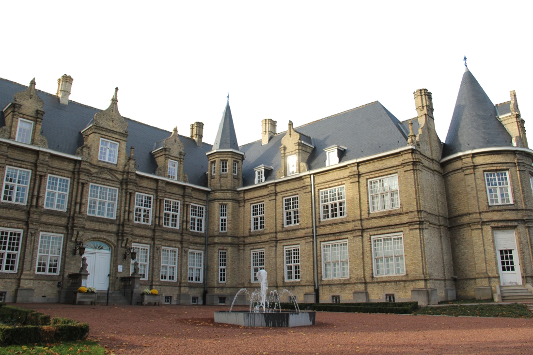Lift moet kasteel toegankelijker maken (voor gemeentepersoneel en burgers)
