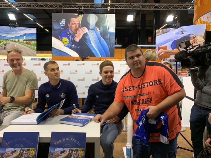 Veel volk op de Boekenbeurs voor Remco Evenepoel en co