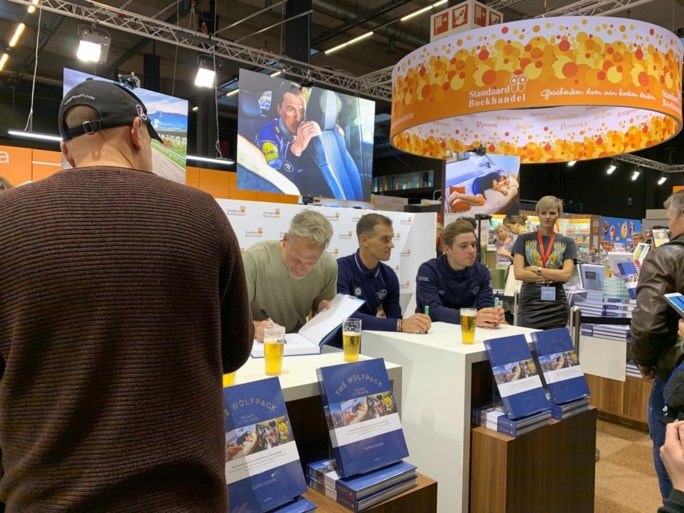 Veel volk op de Boekenbeurs voor Remco Evenepoel en co