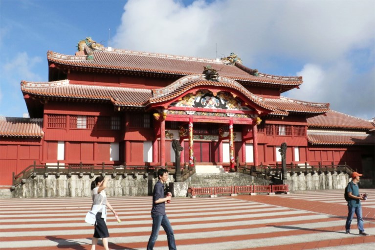Wereldberoemd Shuri-kasteel in Japan gaat in vlammen op